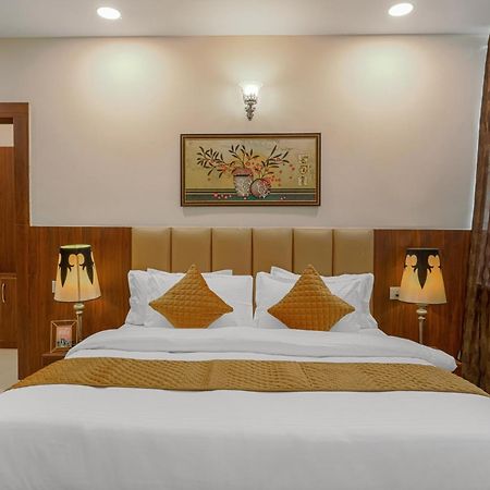 Hotel Devine Zirakpur Chandigarh Exterior photo