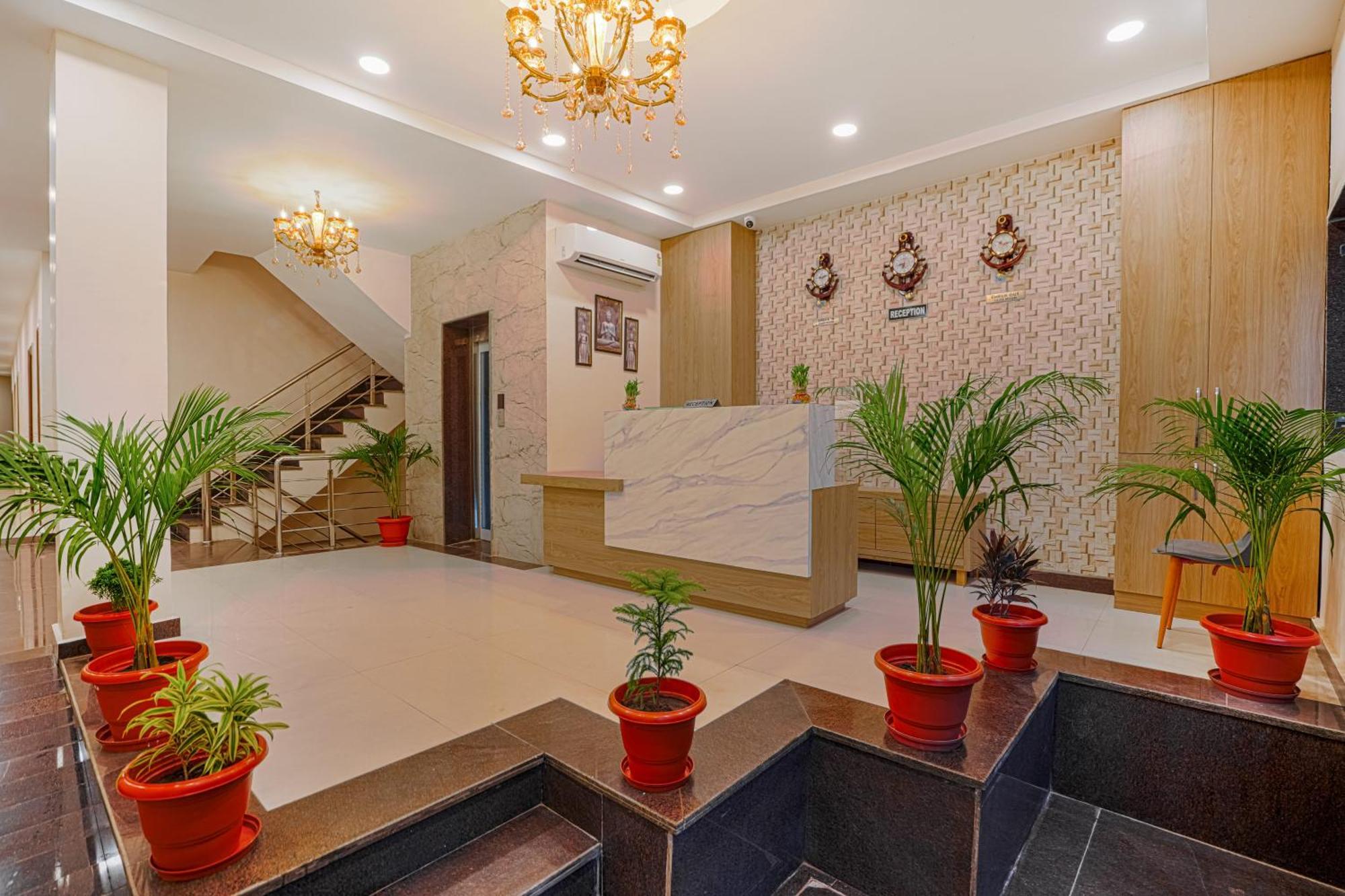 Hotel Devine Zirakpur Chandigarh Exterior photo