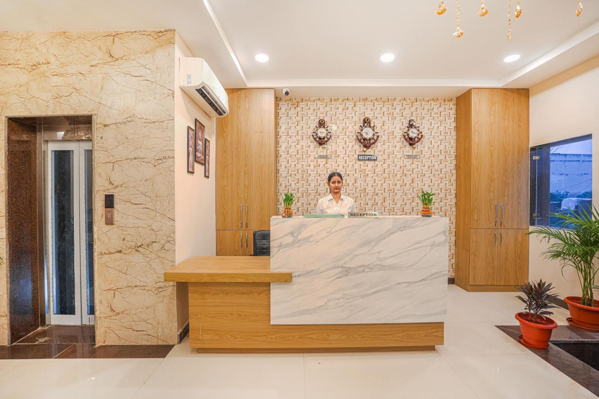 Hotel Devine Zirakpur Chandigarh Exterior photo