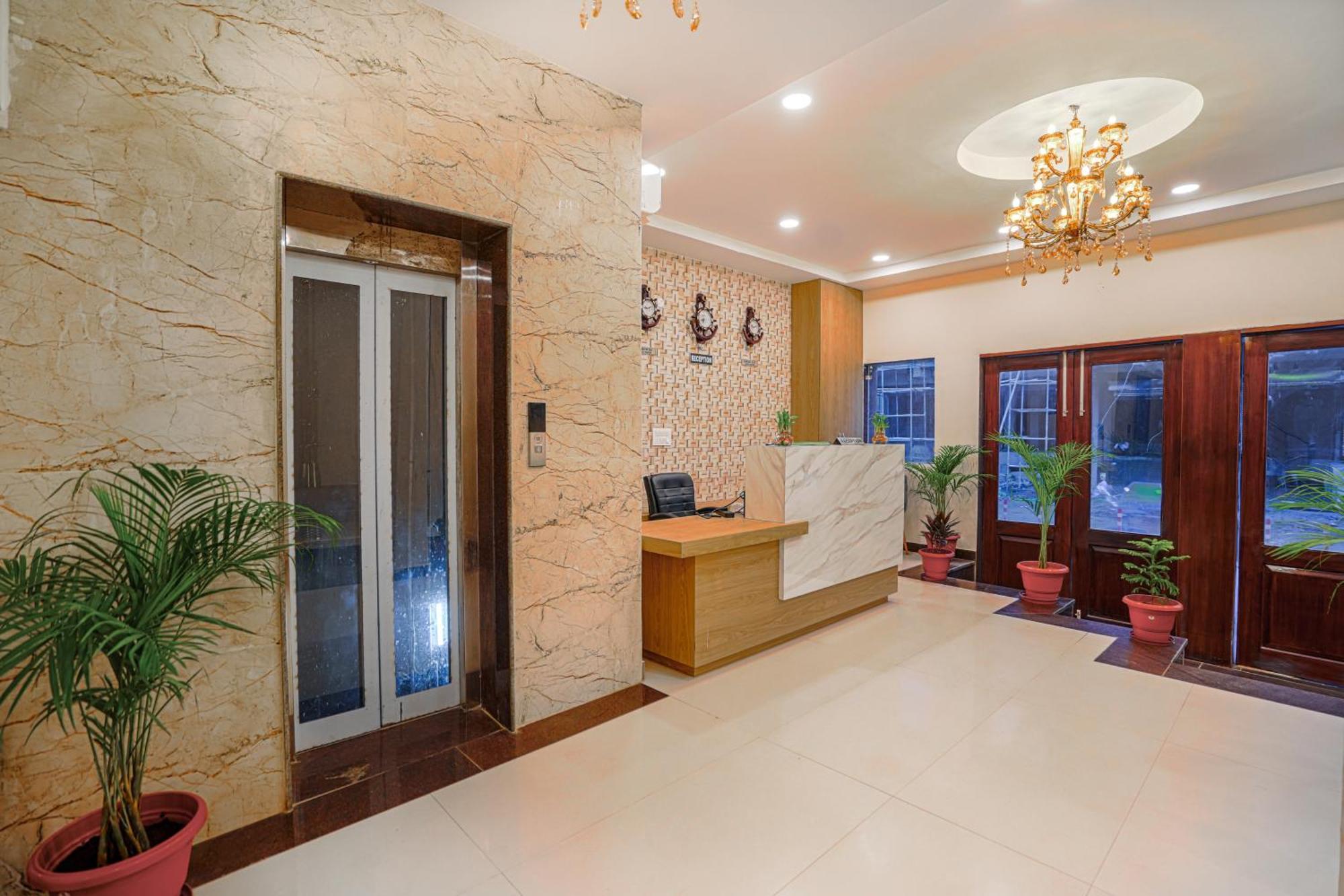 Hotel Devine Zirakpur Chandigarh Exterior photo