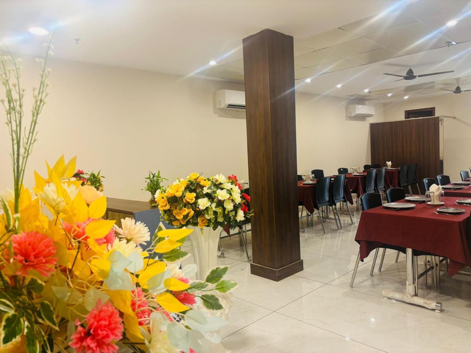Hotel Devine Zirakpur Chandigarh Exterior photo