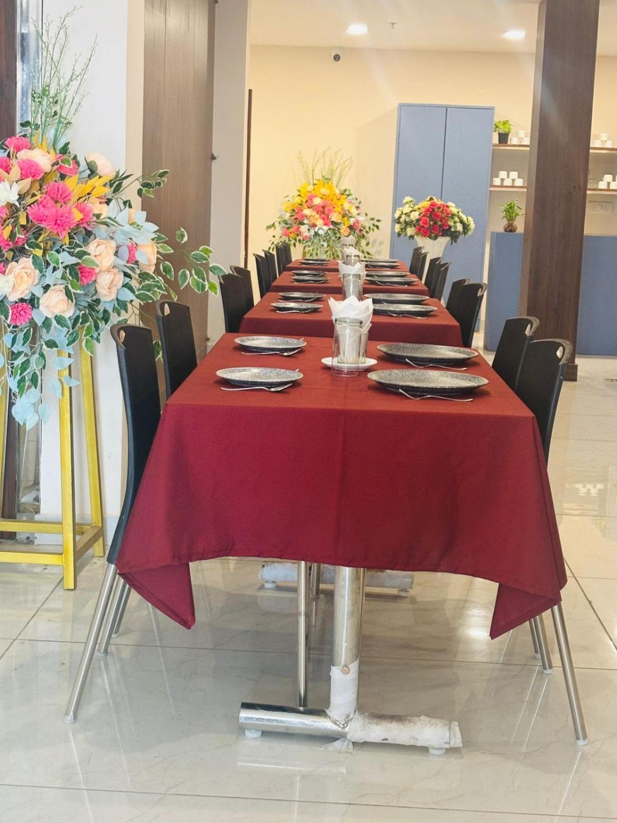 Hotel Devine Zirakpur Chandigarh Exterior photo