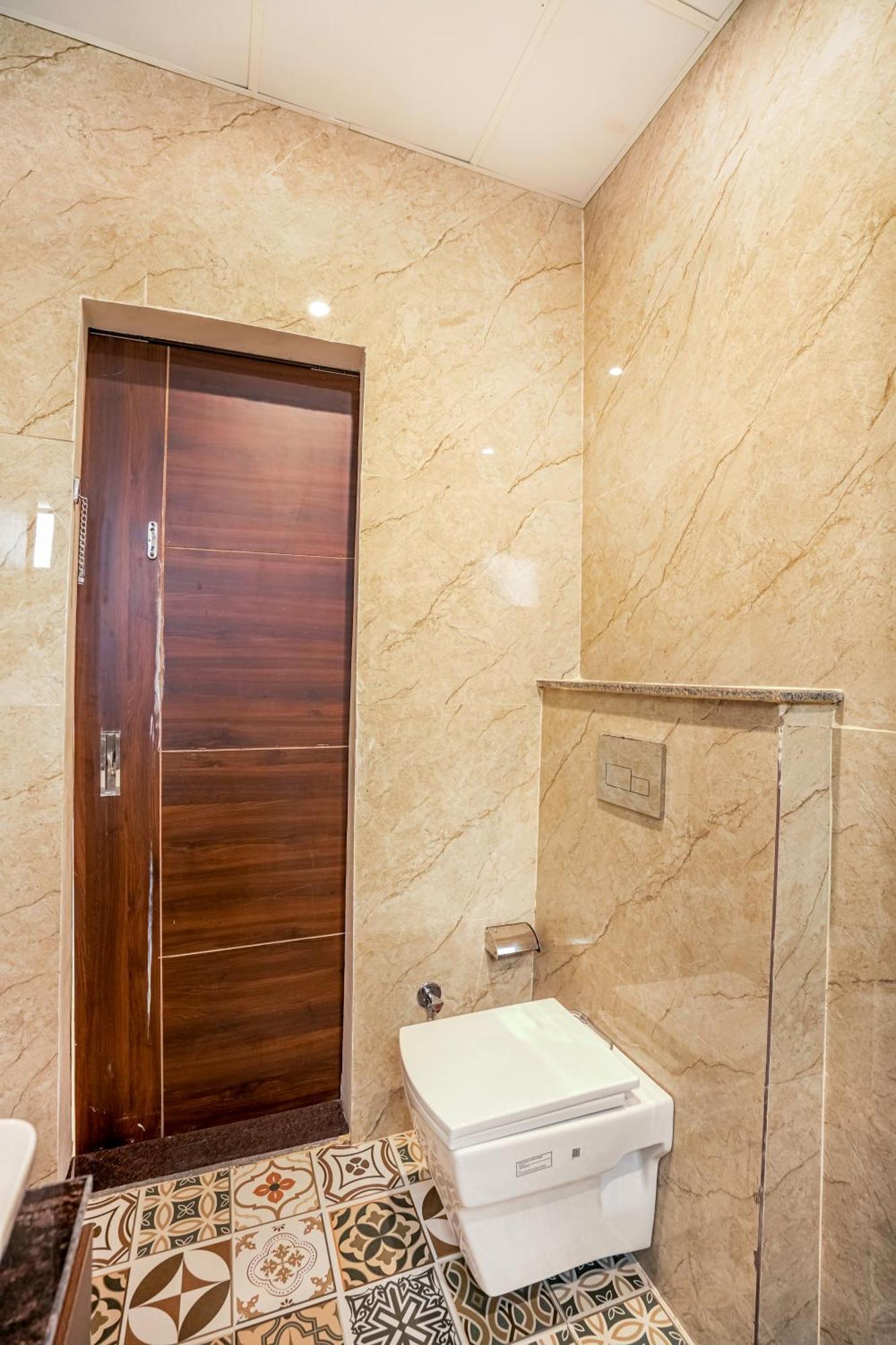 Hotel Devine Zirakpur Chandigarh Exterior photo