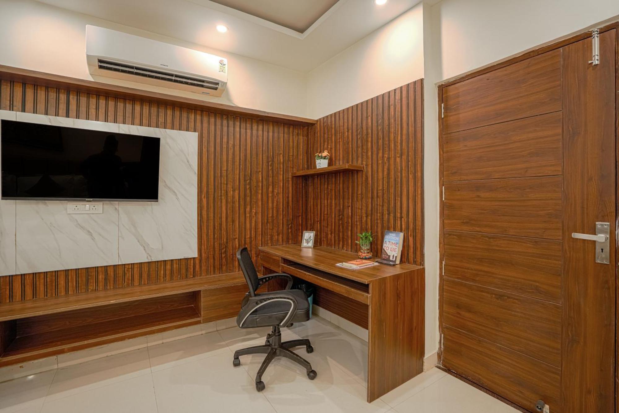 Hotel Devine Zirakpur Chandigarh Exterior photo