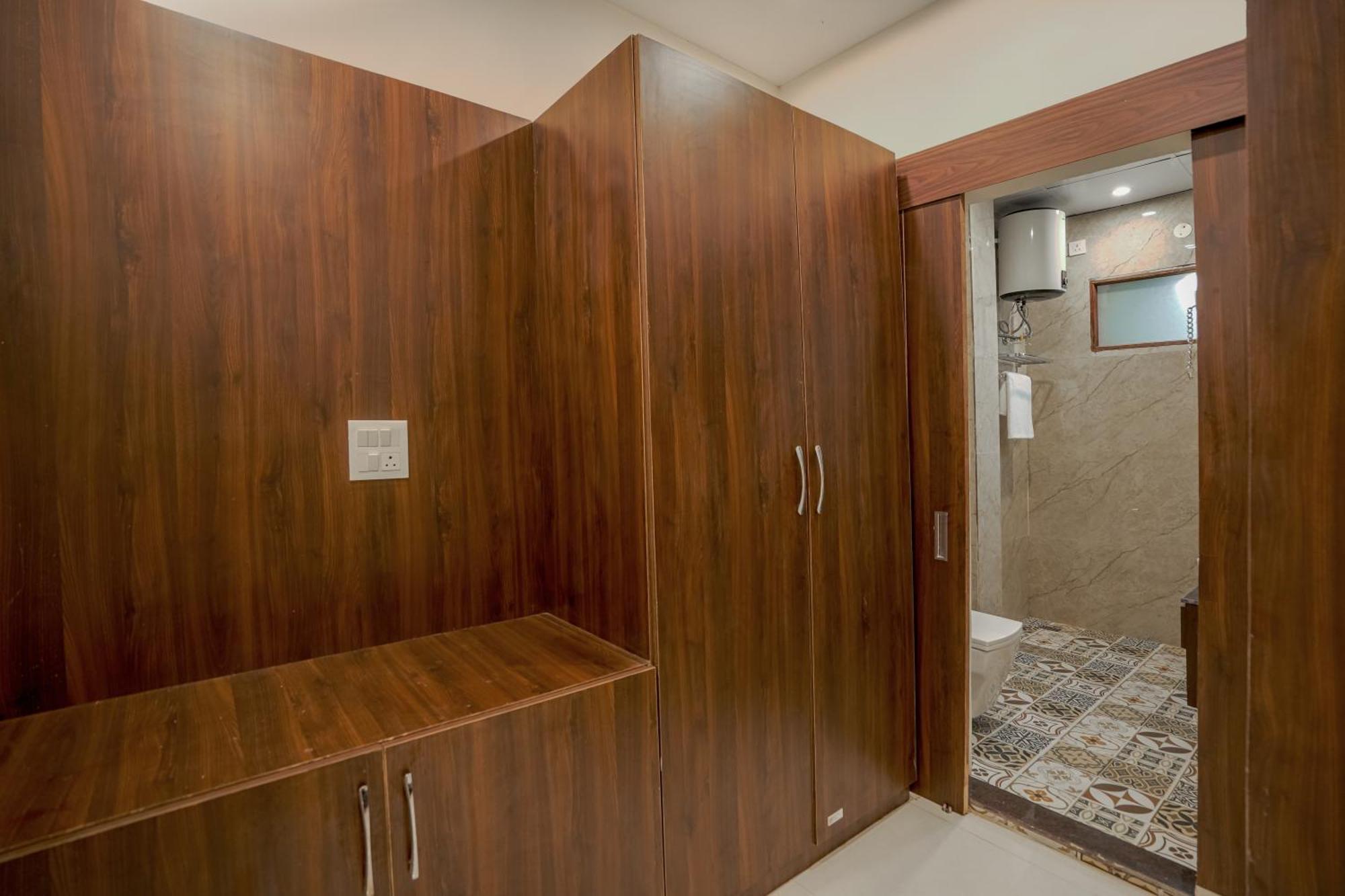 Hotel Devine Zirakpur Chandigarh Exterior photo