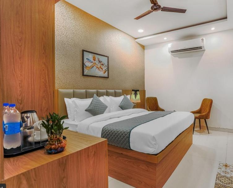 Hotel Devine Zirakpur Chandigarh Exterior photo
